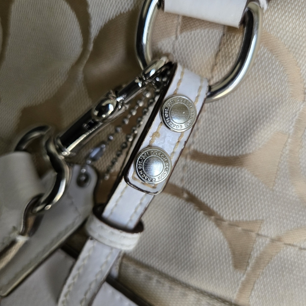 Coach Beige/Tan Signature Canvas Weekender Duffle Bag With White Leather - Picture 6 of 14